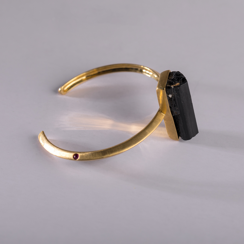18K gold bracelet with sheryl crystal and red ruby